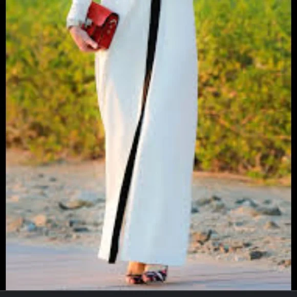 Anna Hariri White Modest Abaya Dress - Picture 3 of 3